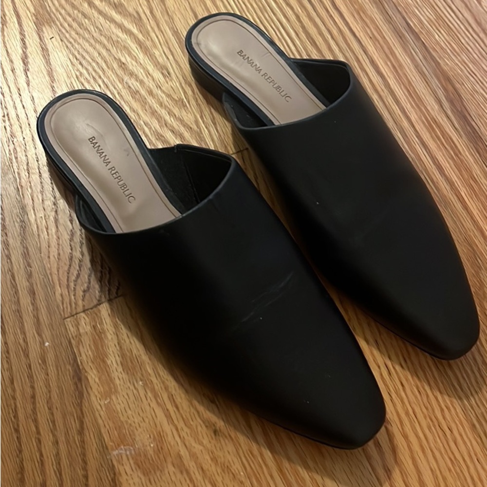 Banana Republic Women's Black Mules